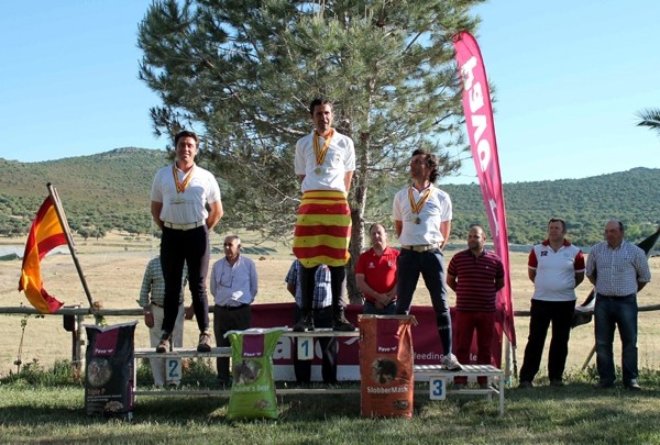 Pau Dorca Campeón de España absoluto de TREC 2014 y el equipo Navarro medalla de bronce